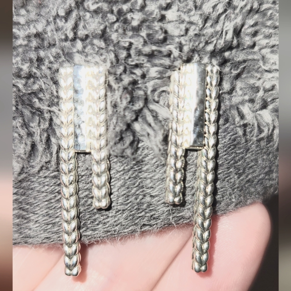 JAI Sterling Silver Textured Linear Earring